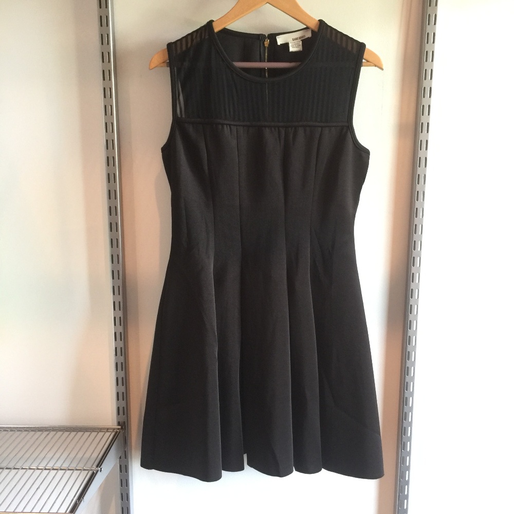 Sans Souci Black Fit and Flare Dress L